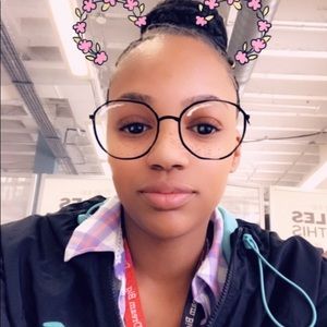 Meet your Posher, Clairesa